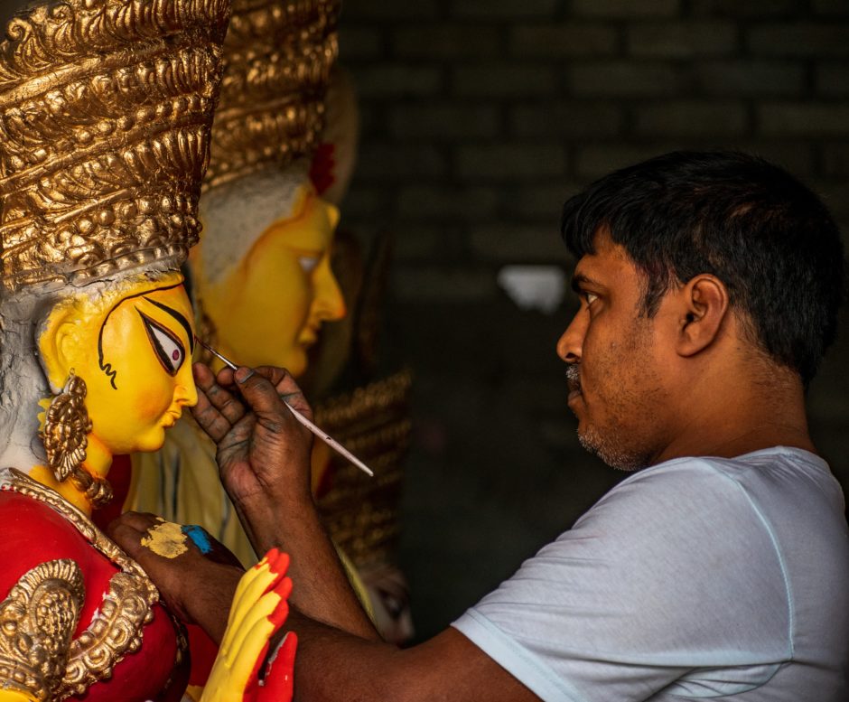 Artiste making Durga idol
