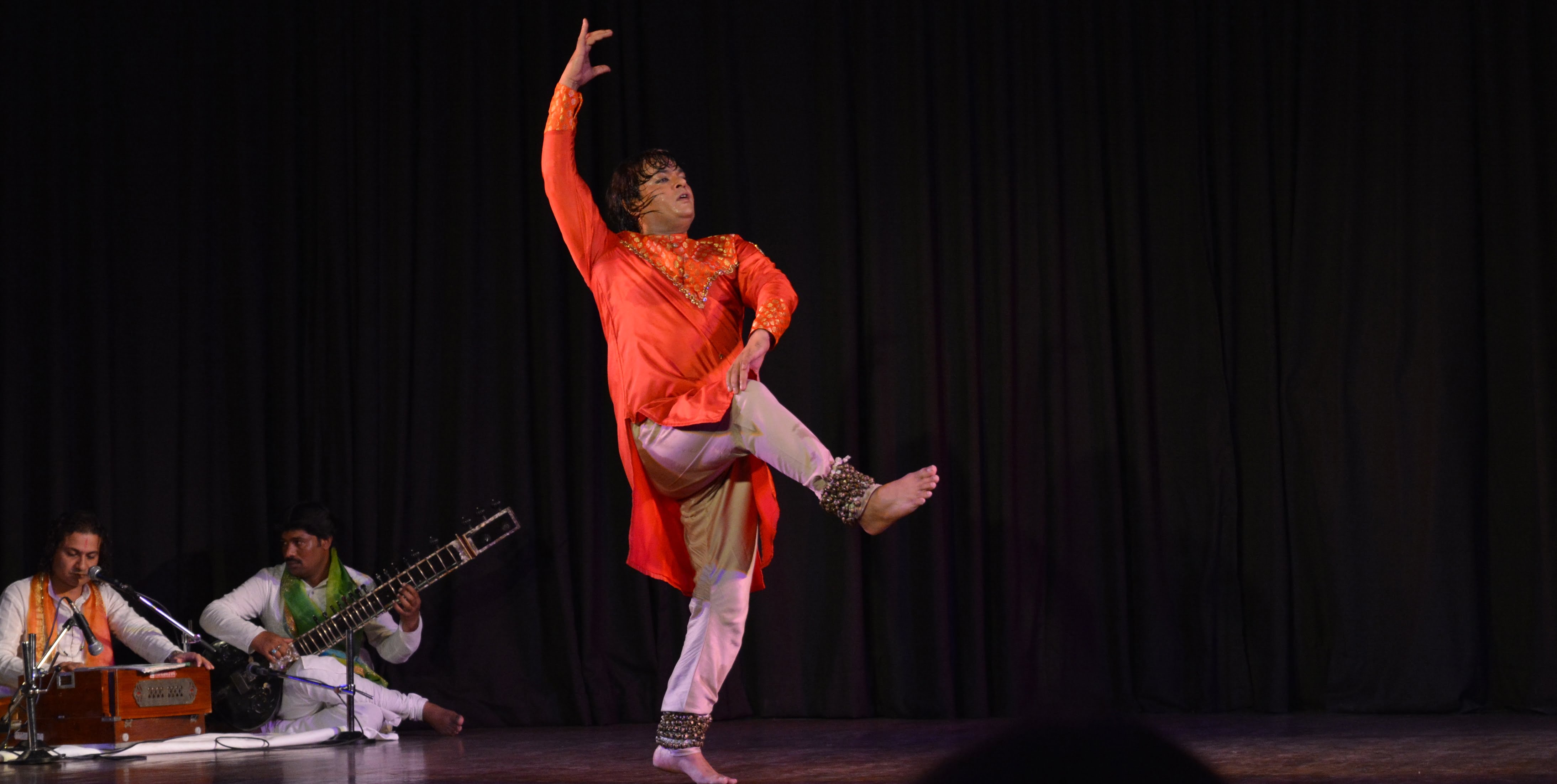 Abhimanyu Lal performing at IIC